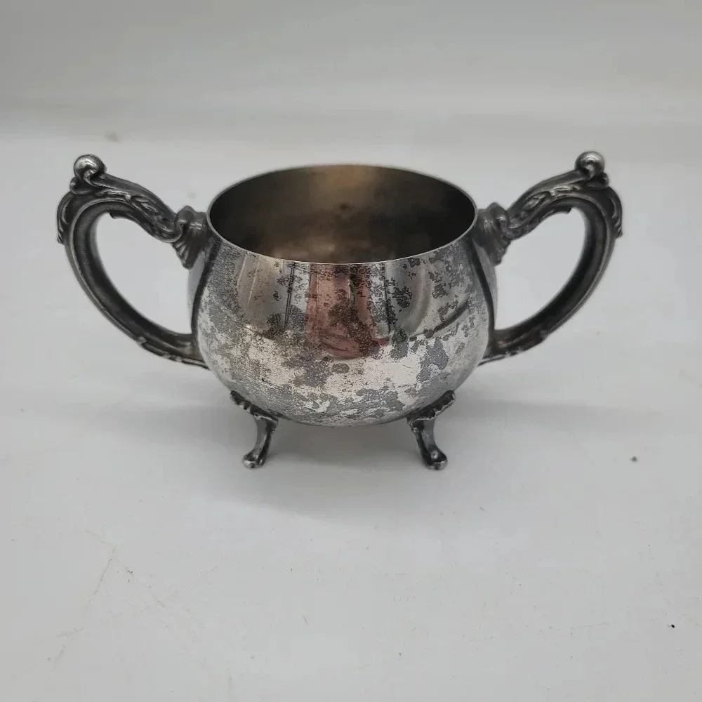 Vintage Silver Plated Bowl Cup Selfxtanding Ornate Footed Oneida USA